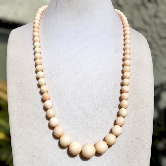 Vintage Jewelry - Vtg Natural Angel Skin Coral Necklace Japanese Pale Pink White Graduated Round